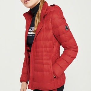 Red Lightweight Puffer Hoodie Jacket NWOT